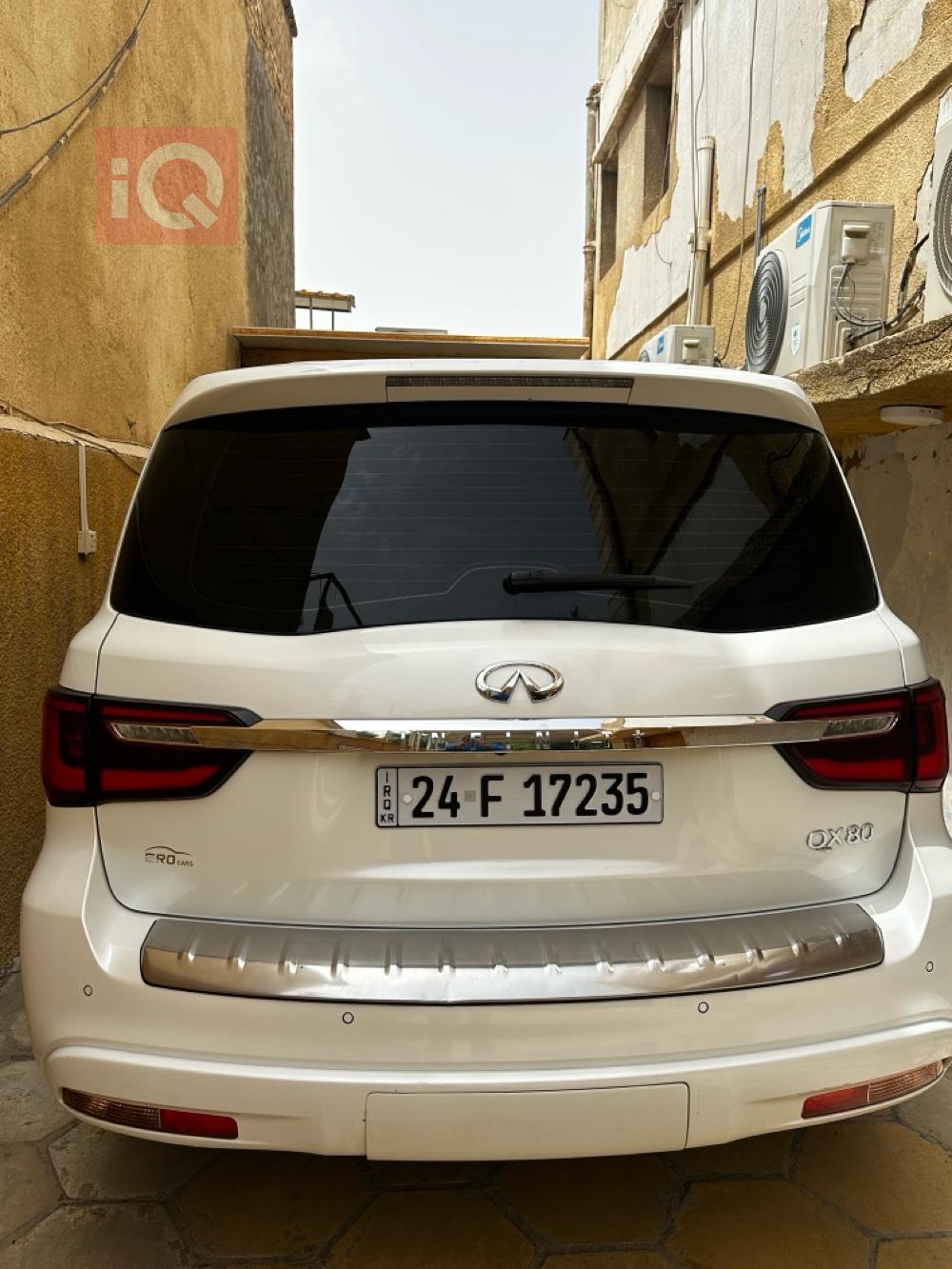 Infiniti QX80